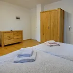 Pod Serovnou *